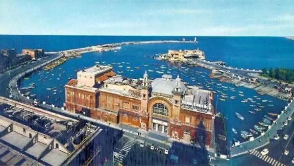 maison Nicolai_ centro città, area molto fornita!! Bari 0*,  Italia