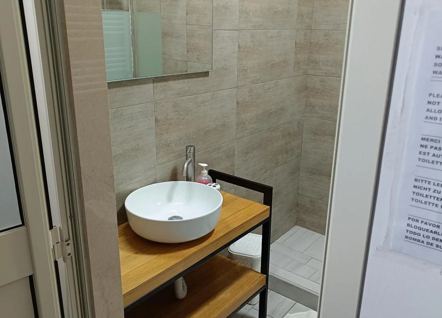 Appartamento maison Nicolai_ centro città, area molto fornita!! Bari